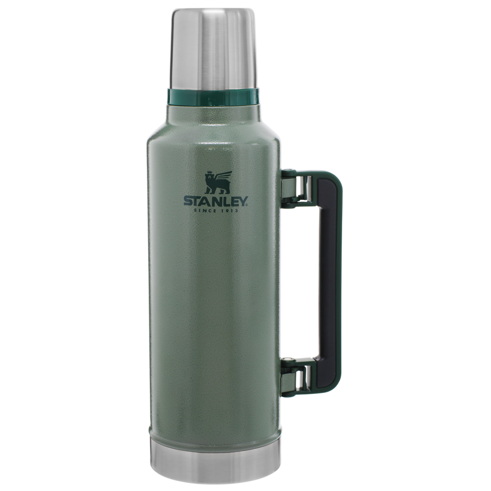 Stanley 1913 Classic Legendary Bottle 2 QT in Hammertone Green