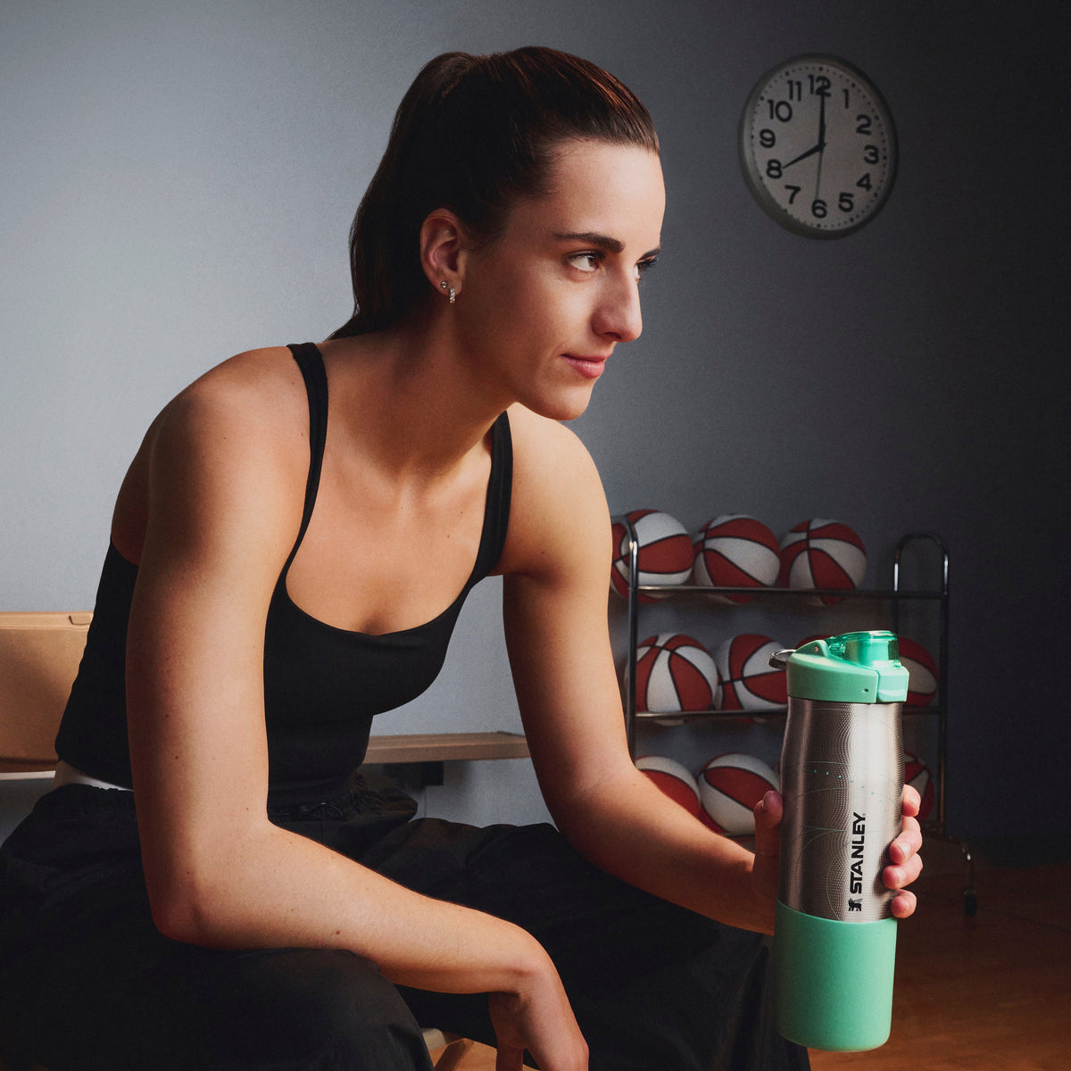 Stanley 1913 Stanley 1913 x Caitlin Clark Vitalize™ Tempo Bottle 24 OZ in Caitlin Clark Future | View 8