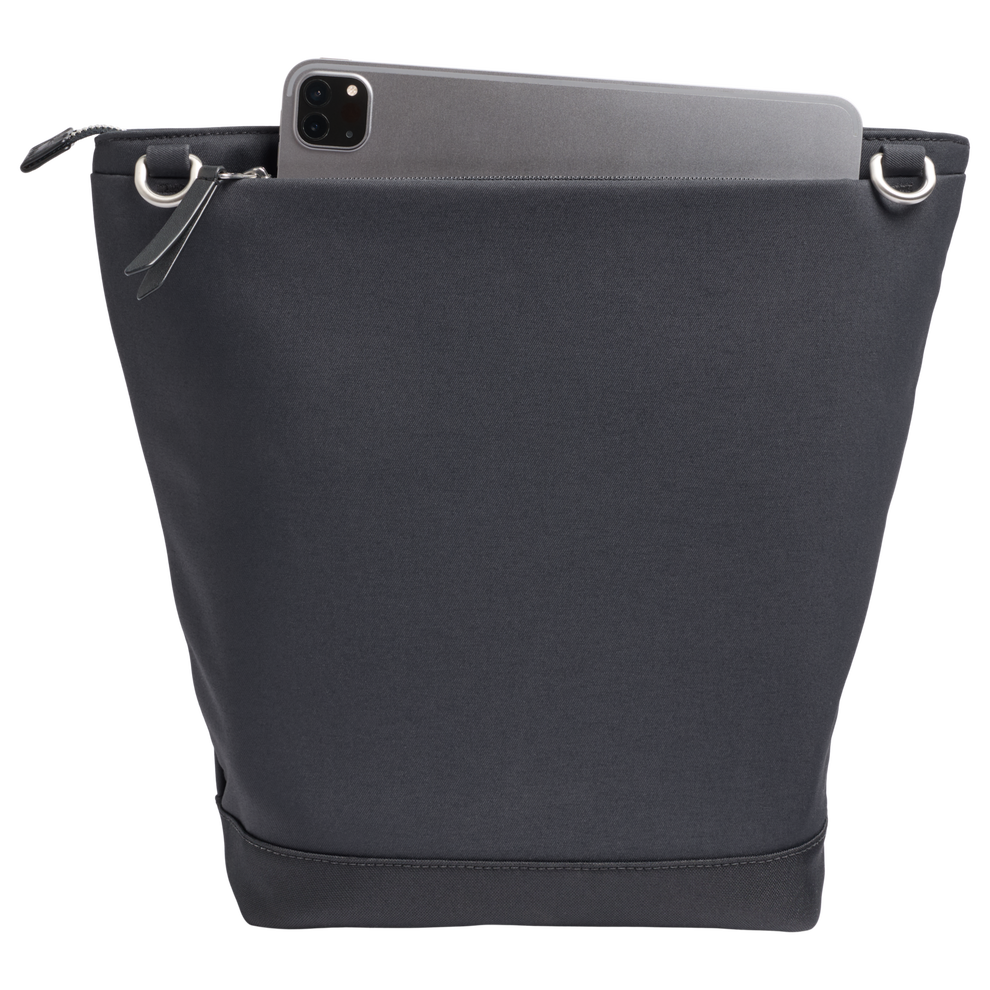 Stanley 1913 The Standby Satchel 10.57 QT in Black | Back Pocket View