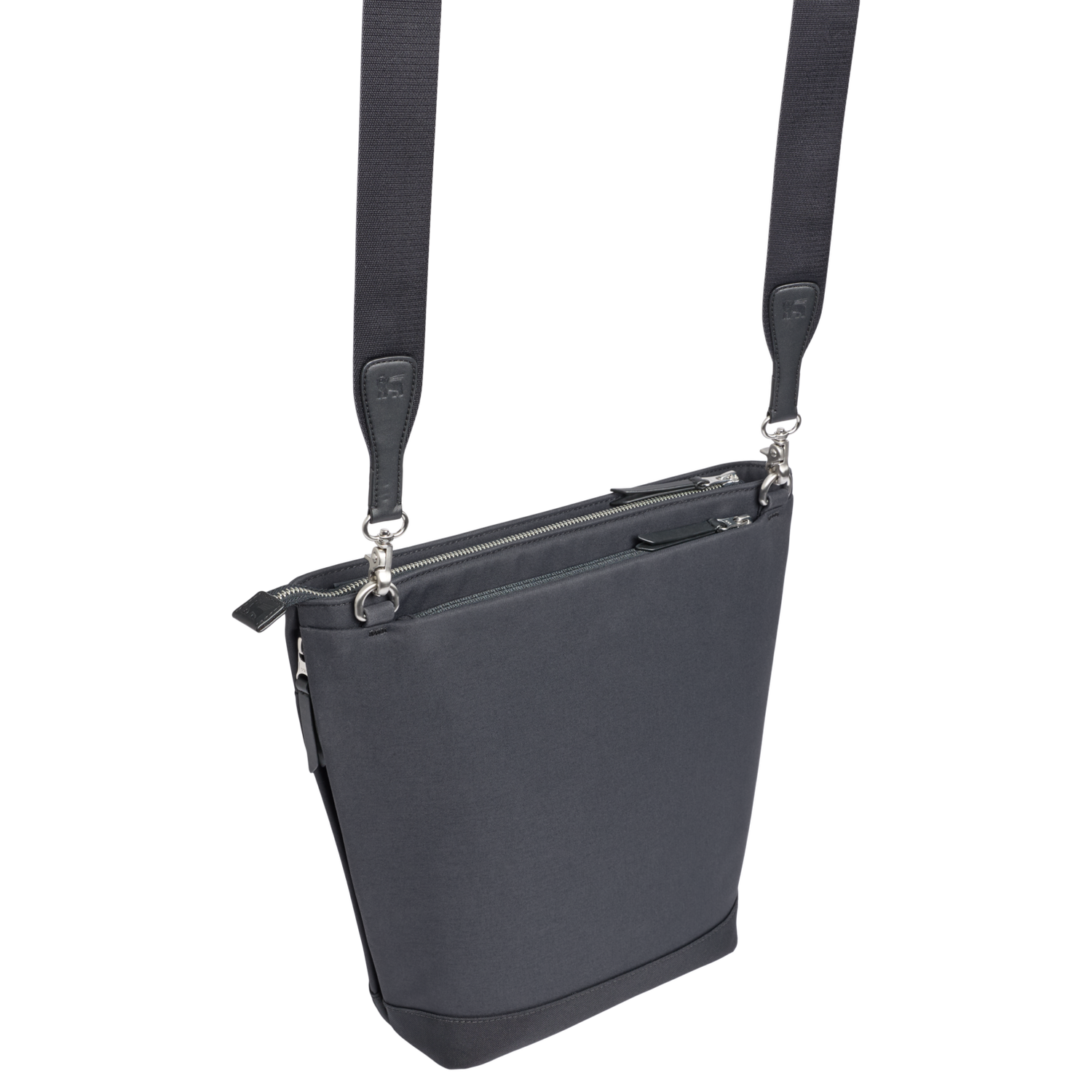 Stanley 1913 The Standby Satchel 10.57 QT in Black | Back View