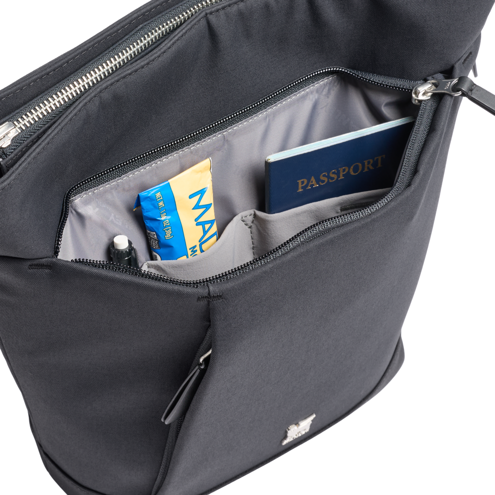 Stanley 1913 The Standby Satchel 10.57 QT in Black | Front Pocket View