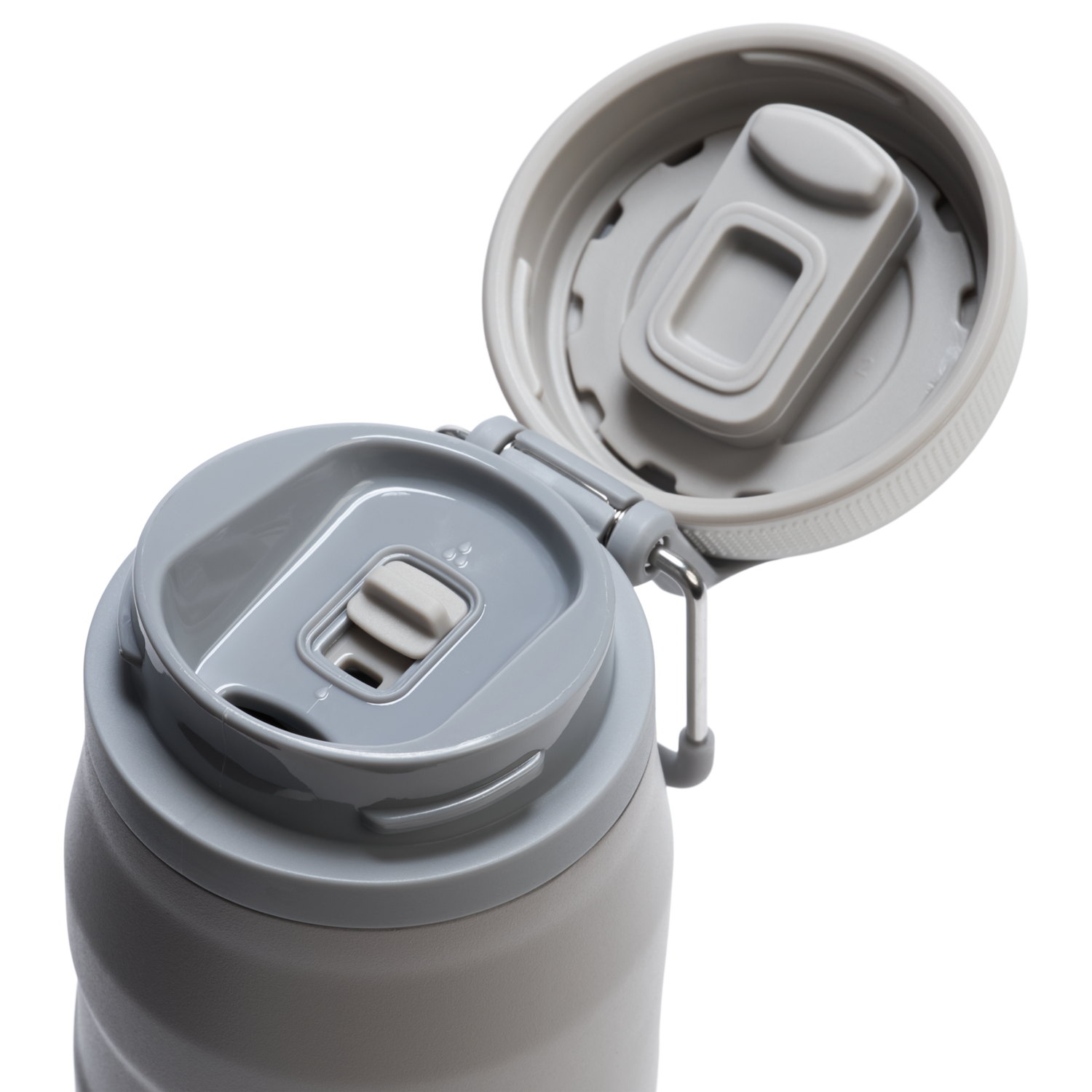 Stanley 1913 The IceFlow™ Bottle with Twist Flip Lid 24 OZ in Ash | Lid Detailed View