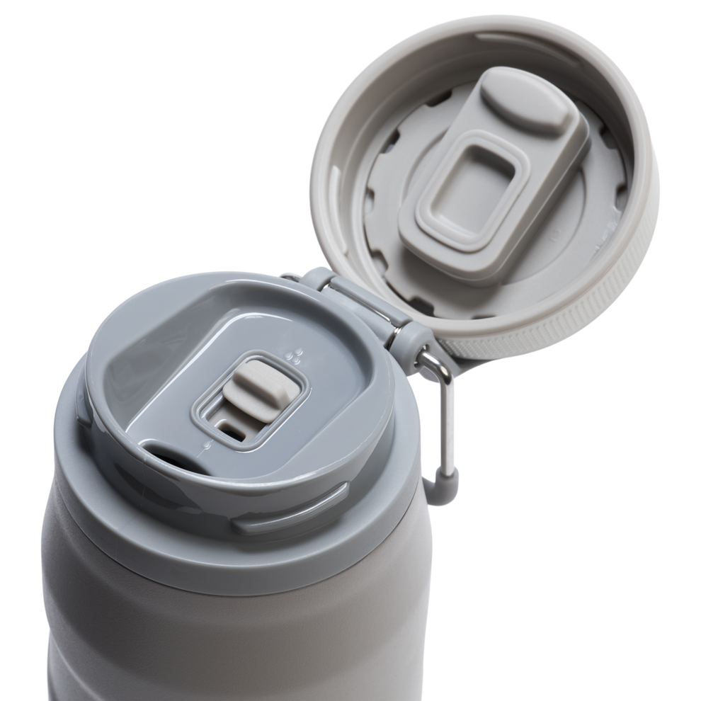 Stanley 1913 The IceFlow™ Bottle with Twist Flip Lid 24 OZ in Ash | Lid Detailed View