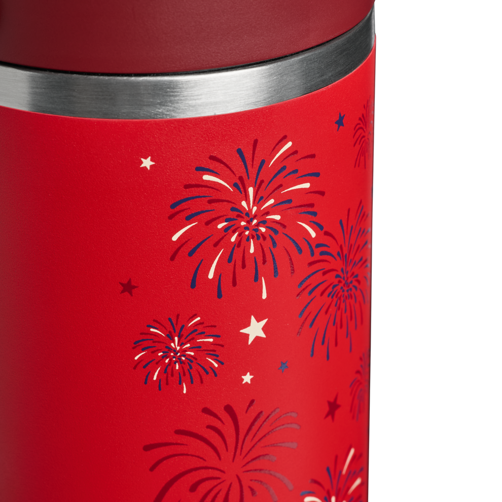 Stanley 1913 The IceFlow™ Flip Straw Tumbler 30 OZ in Chili Red Fireworks