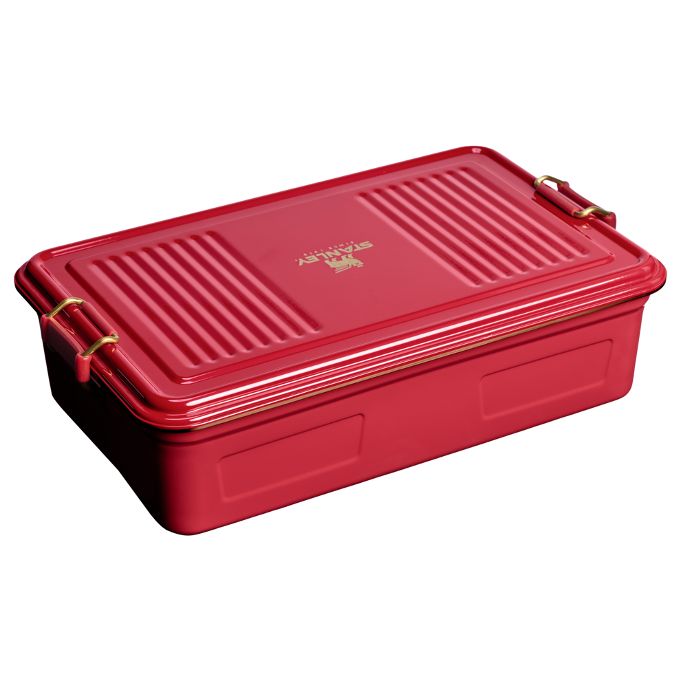 Stanley 1913 The Cheers & Cheer Classic Legendary Useful Box 4.3 QT in Holly Berry Gloss