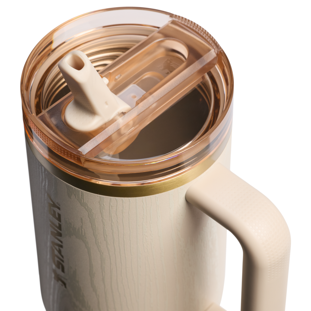 Stanley 1913 The Cheers & Cheer Quencher ProTour Flip Straw Tumbler 40 OZ in Birch Woodgrain | Lid Detailed View